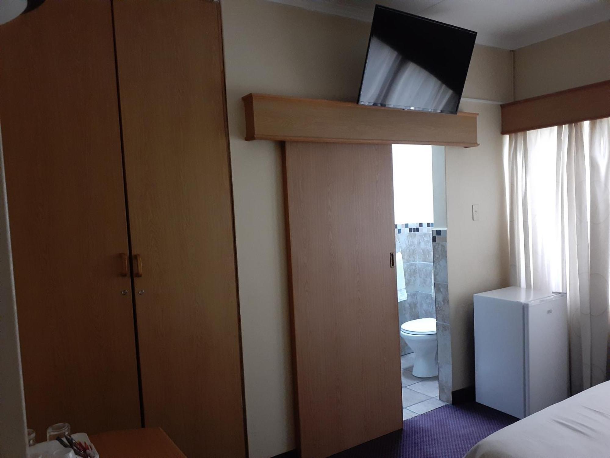 Kalahari Hotel *